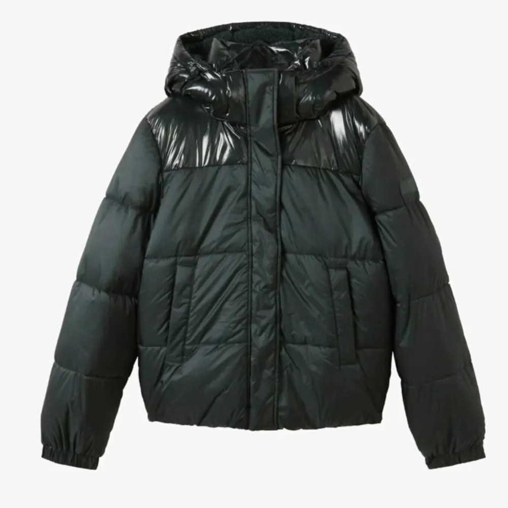 Vinter jacka från Tom Tailor Denim köpt på Zalando nästintill oanvänd😊. Takit.