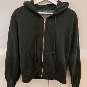 Hoodie Brandy Melville  - One size men passar nog mer en XS :)