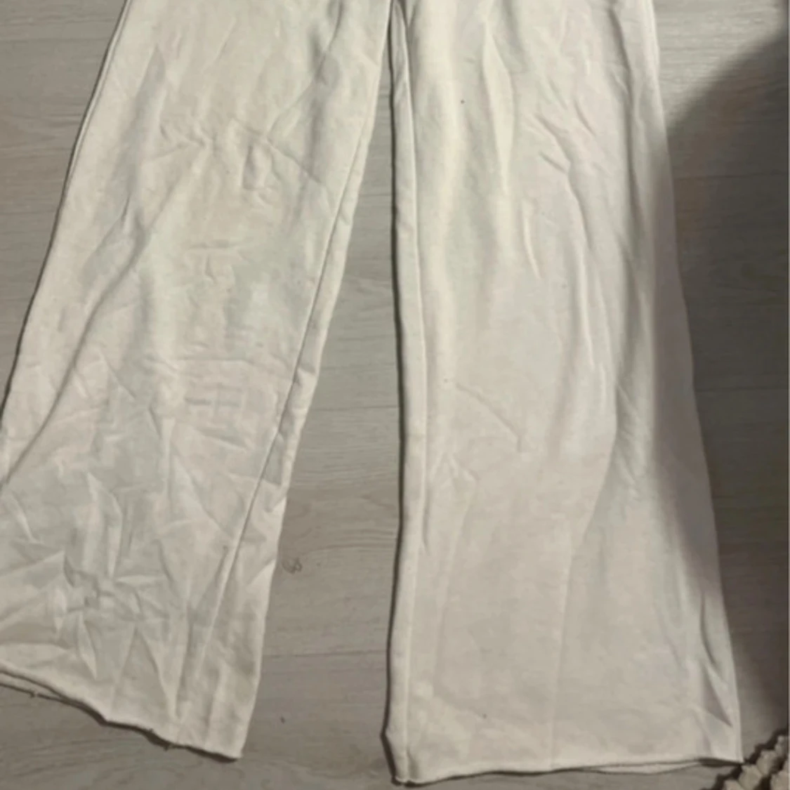 Vita mjukisbyxor  - 90