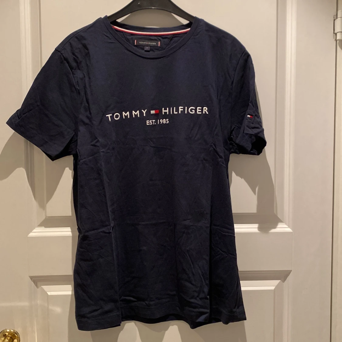 Mörkblå t-shirt från Tommy Hilfiger