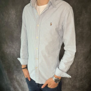 RALPH LAUREN SKJORTA  - // Ralph Lauren skjorta | Nyskick | Stolrlek: M slim fit  | Nypris runt 1800 | Kontakta för fler frågor eller funderingar // Deluxecloset 