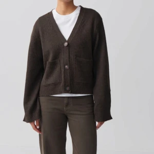 Kofta  - Helt ny kofta från Gina endast testad men utan lappen kvar! Strl S