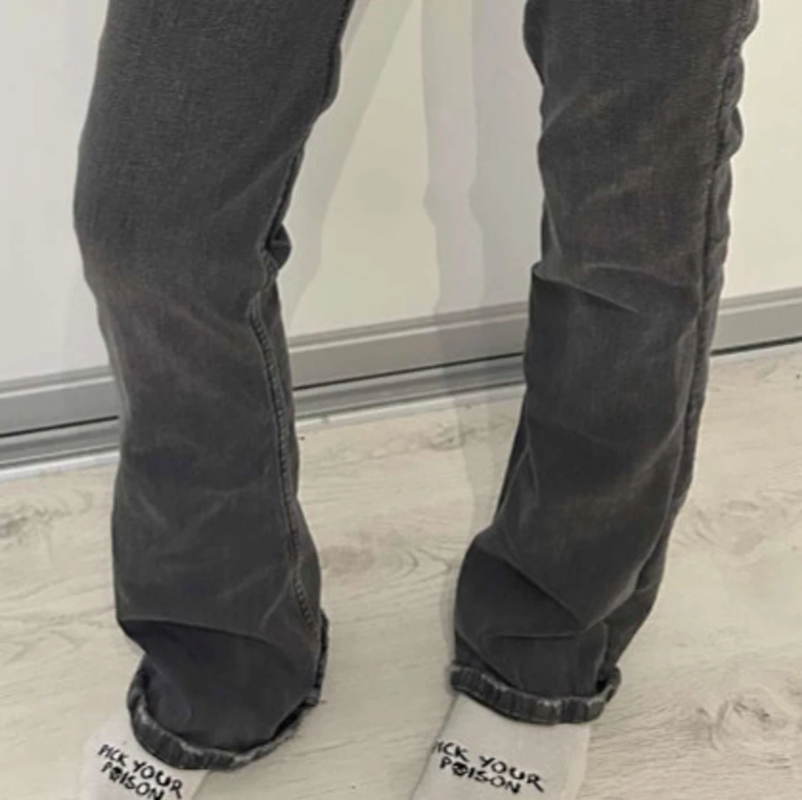 Grå jeans med låg midja - 92