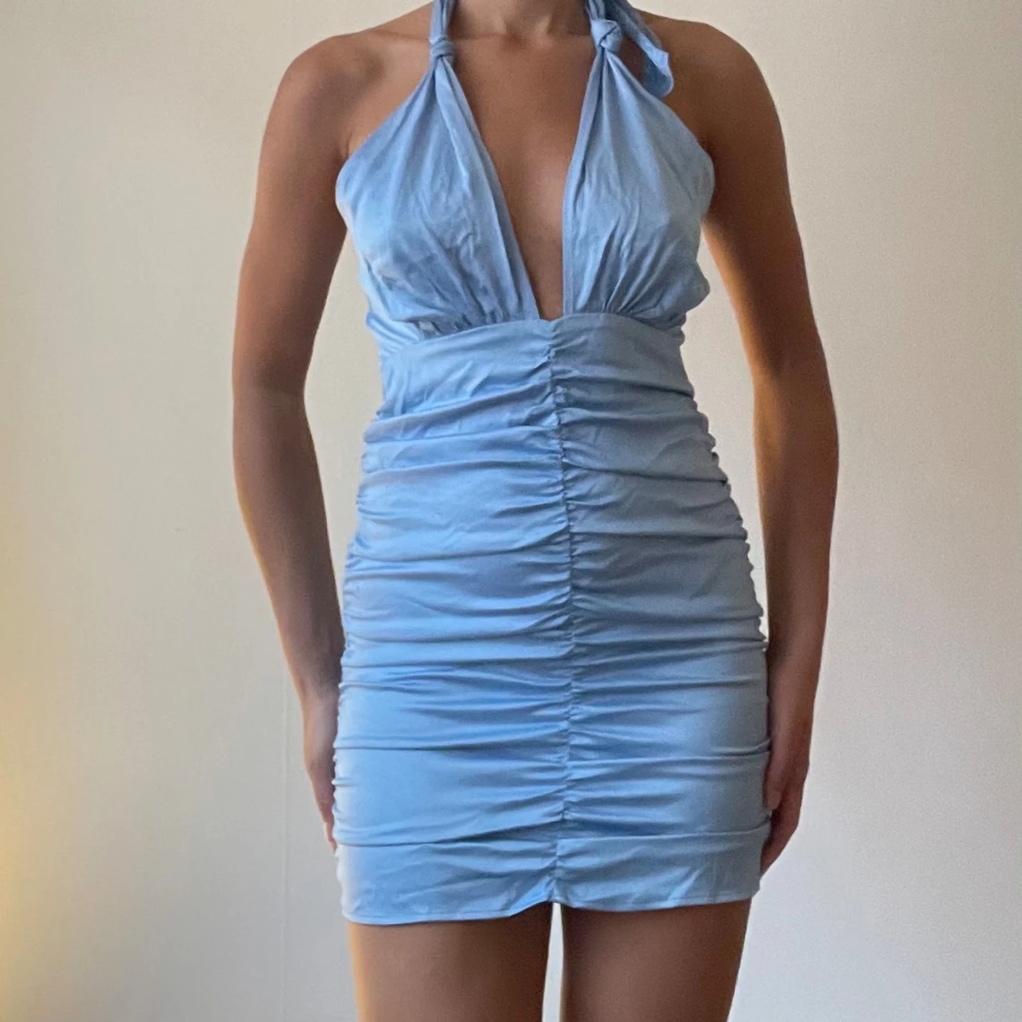 Ljusblå halterneck klänning