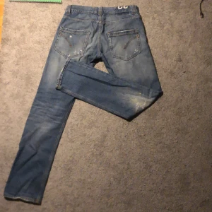 Dondup jeans  - Säljer eftersom jag tycker de satt lite för baggy Vet ej modell tyvärr 