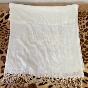 Slöja - Jätte bra skick!