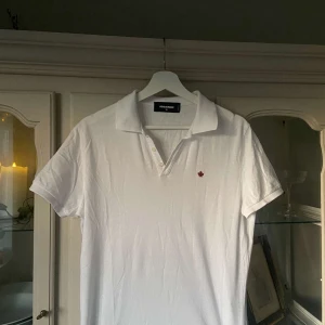 disqard pike - Hej, säljer min gamla disqard pike. Den är i fint skick och har inte används så mycket storleken är xl men passar för dem som har medium. Ny pris är cirka 3500kr jag säljer den för 800kr. Hör av er om ni har frågor eller är intresserade.