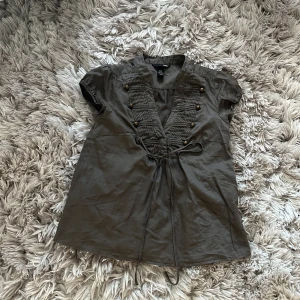 H&M tröja - Fin H&M tröja, knappt använt bara Nora fåtal ggr. Skriv för fler frågor💗