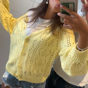 Gul kofta - såå nice gul kofta köpt secondhand