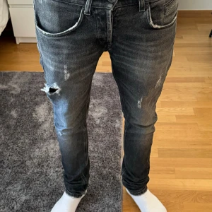 Dondup Jeans - Dondup jeans i toppskick, 9/10! Vid frågor är det bara att skriva!