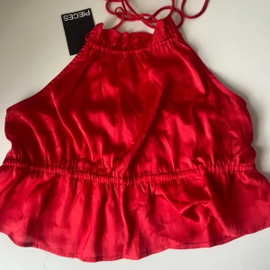 Topp - Topp utan rygg från Hm Frakt tillkommer