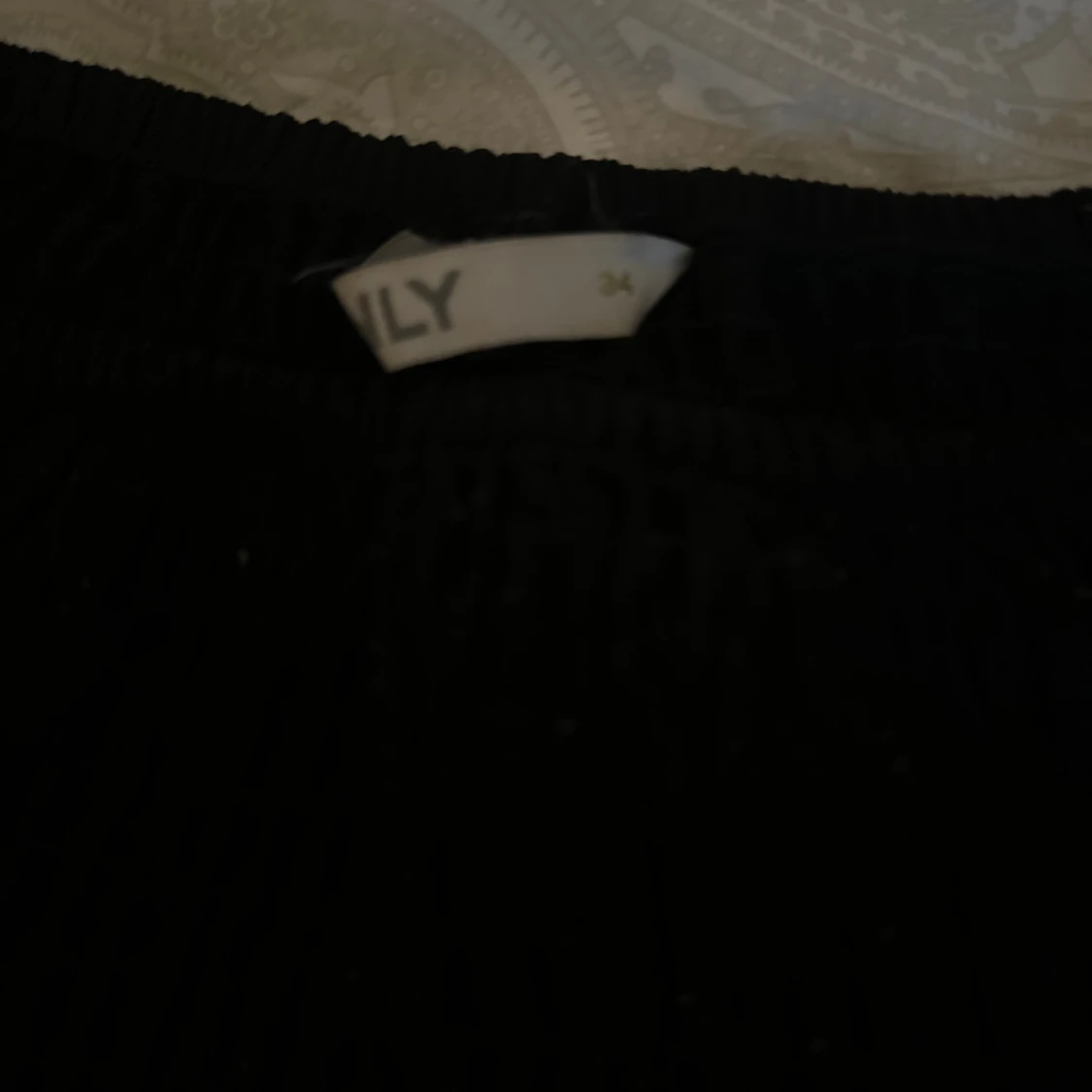 Svart kortkjol  - 90