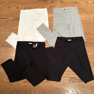Tights i olika färger  - 4 par tights. 15kr/styck eller 50kr för alla fyra. De två paren till vänster är tre kvarts och har en super gullig spetskant. Blandade märken. De med spets är från H&M, de gråa ifrån lager157 och de andra paret svarta ifrån Zara. 