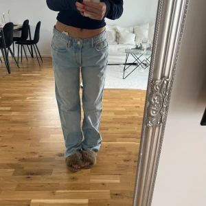 från zara!! - Superfina , storlek 40 men ngt mindre 