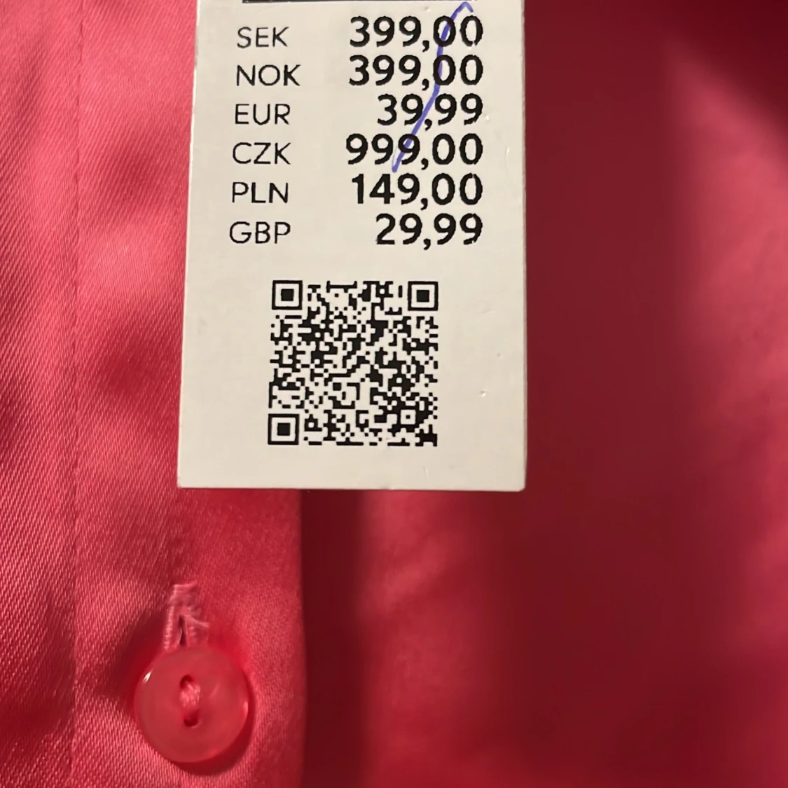 Rosa skjorta med knappar - 92