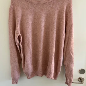 Stickad  - Stickad tröja från vila💕