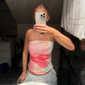 Tubtopp - en superfin tubtopp köpt utomlands i storlek xs! aldrig använd!