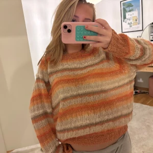 Randig stickad tröja - ASNAJS randig stickad tröjaaaaa❣️❣️❣️❣️🍒🍒