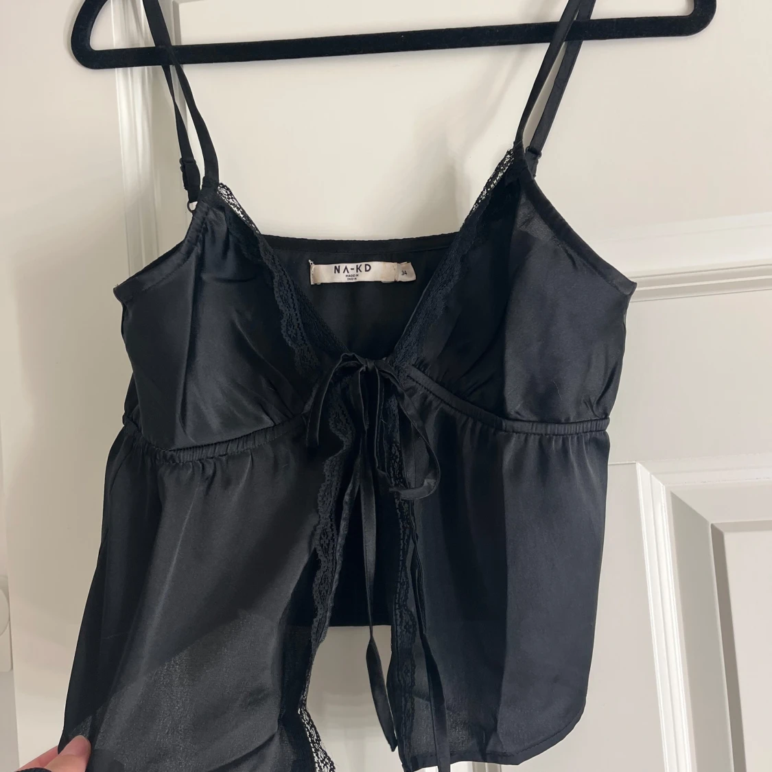 Svart linne från NA-KD - 91