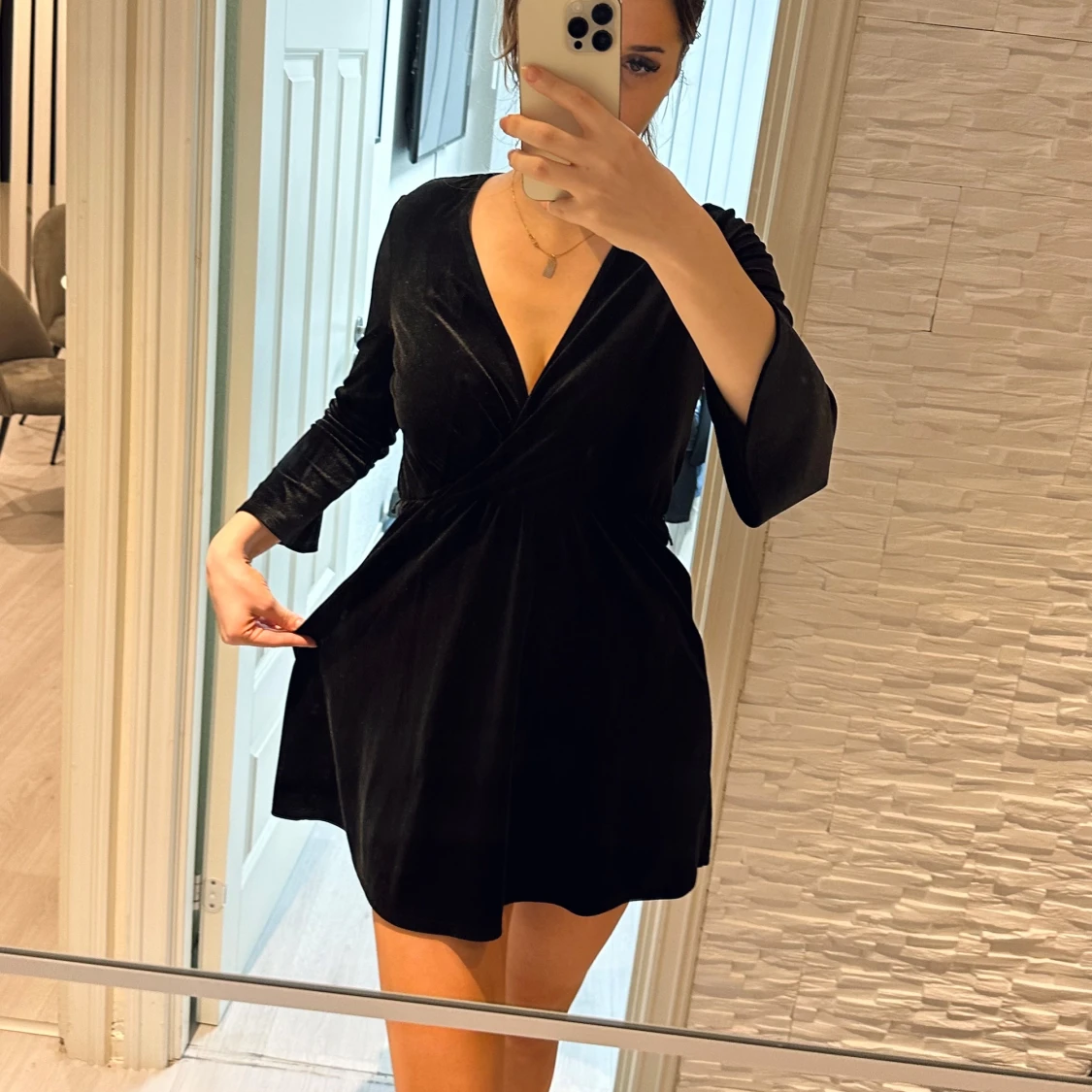 Svart sammet klänning