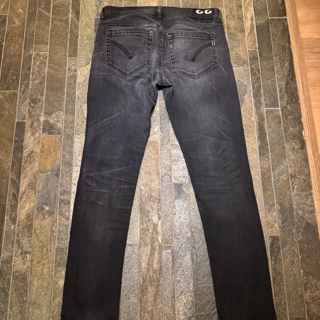 Svarta Dondup George