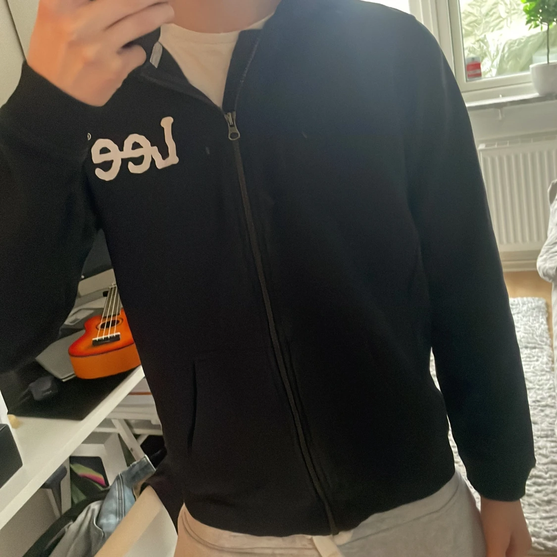 Mörkblå hoodie från Lee - 91