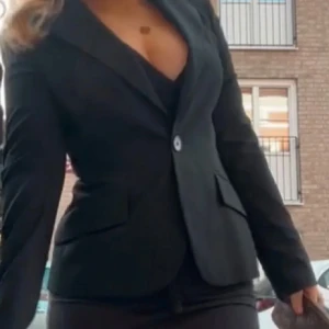 Svart kavaj  - Härlig kavaj. Storlek xs❤️