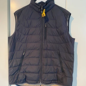 Parajumper väst - Bra skick och kvalite 