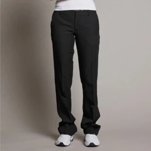 Low waist kostymbyxor - Fint skick förutom de slitna baktill (se bild 3). Org pris 499