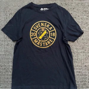 Aik tröja - Fint skick, säljer då jag har en annan🥰