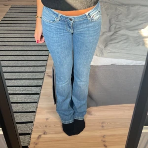 Bootcut Jeans - Fina bootcut jeans ifrån Zara. Nästan aldrig använda😊