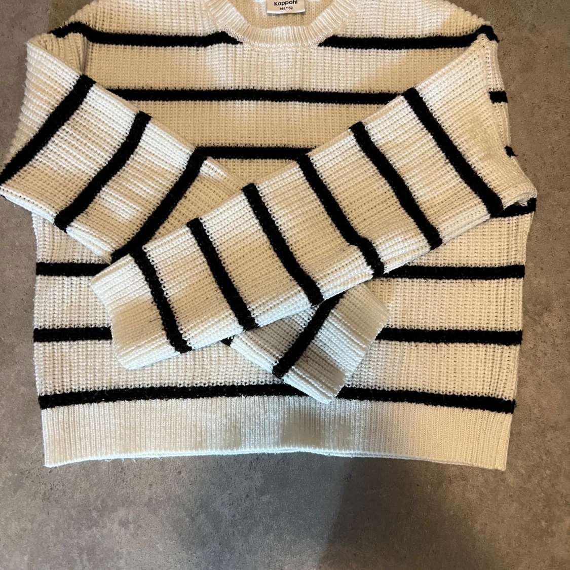 Randig stickad tröja från Kappahl - 90