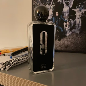 Afnan 9pm - säljer min parfym som har ungefär 40-50ml kvar av 100ml