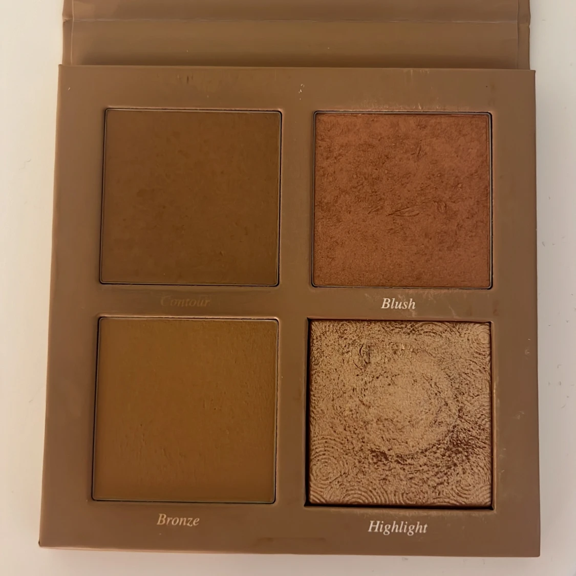 Caia palette - 90