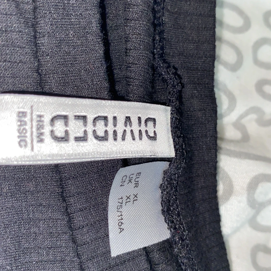 Långärmad svart H&M (divided) tröja - 91