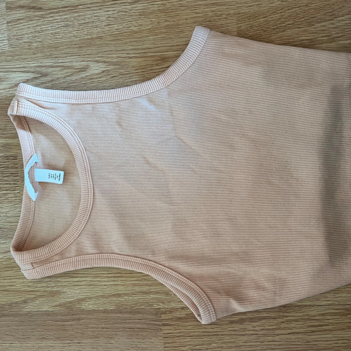 Beige ribbad linnetopp - 1