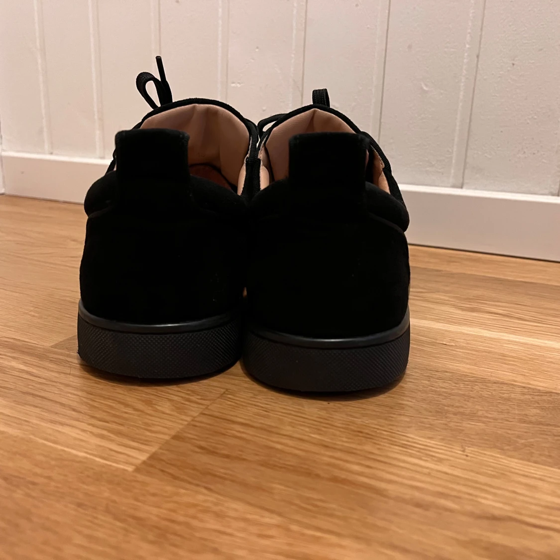 Svarta Loubs utan spikar - 2