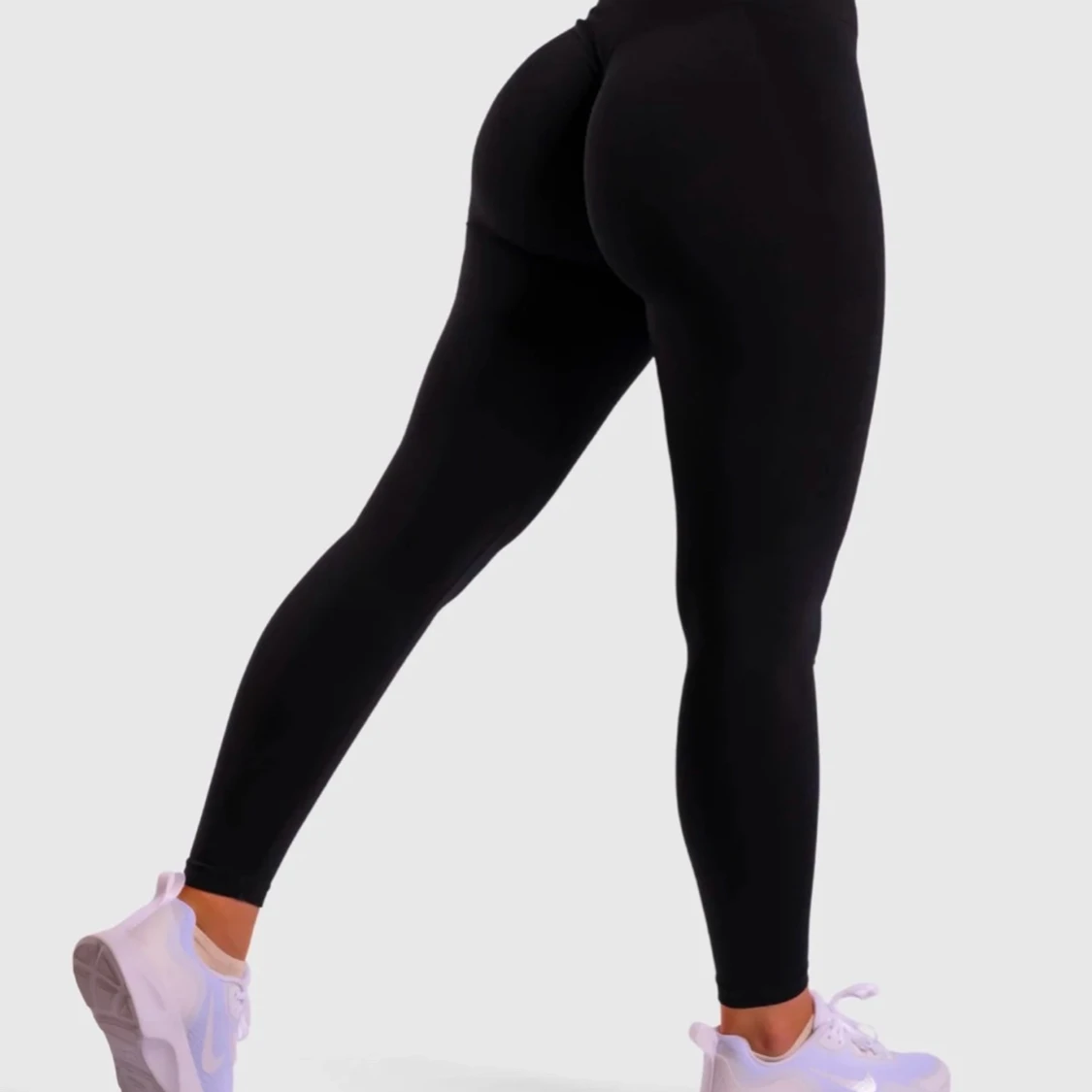Svarta scrunch leggings med hög midja  - 1