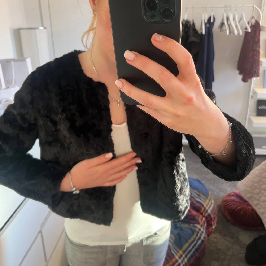 Svart pälsjacka  - 1