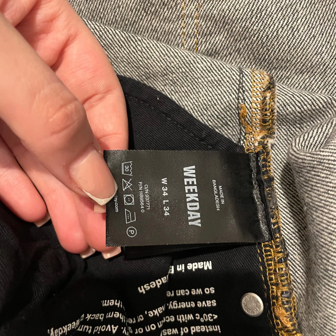 Grå/svarta jeans från Weekday - 2