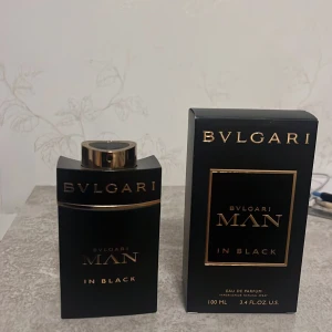 "Man in black" parfym - Jag säljer nu min parfym "man in black" som hag har tröttnat på. Det är runt 60-65 ml kvar i den och den kostar runt 1100kr i nypris. Vid bytesförslag eller frågor så är det bara att skriva