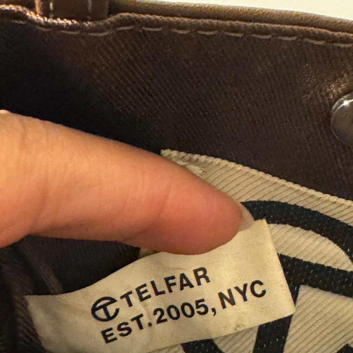Brun handväska från Telfar - 91