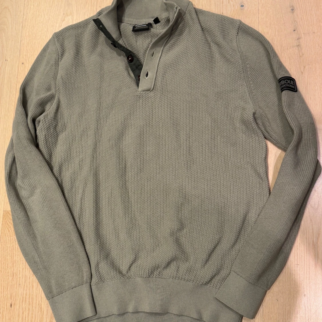 Olivgrön tröja från Barbour strl S