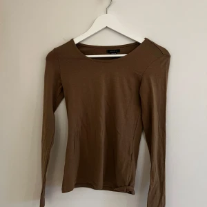 Brun Thight Tröja - Aldrig använd💕