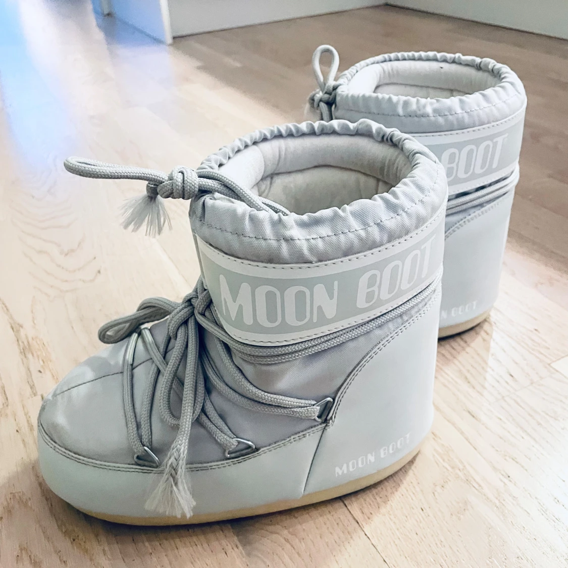 Ljusgrå  Moon Boots - 91