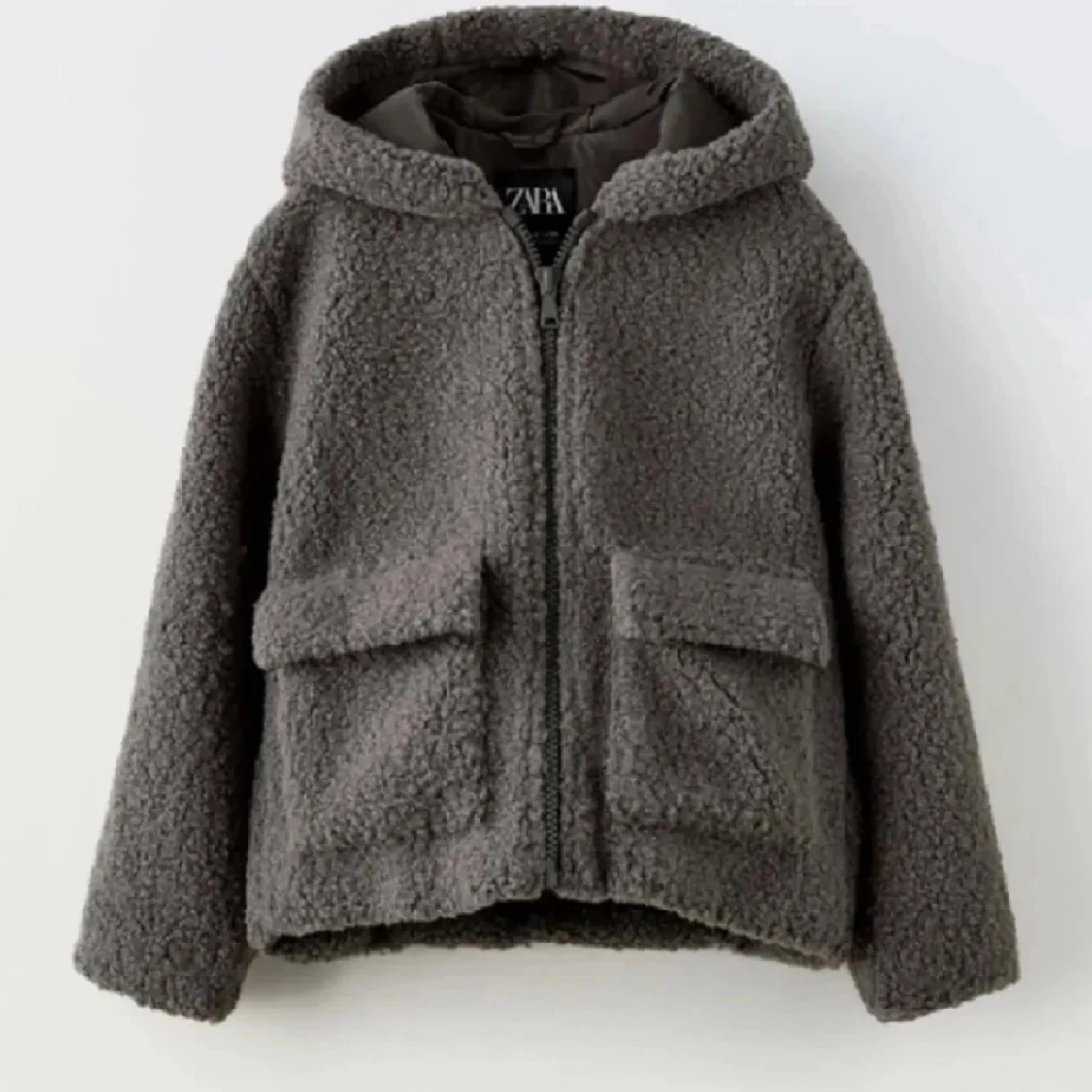 Grå teddyjacka från Zara