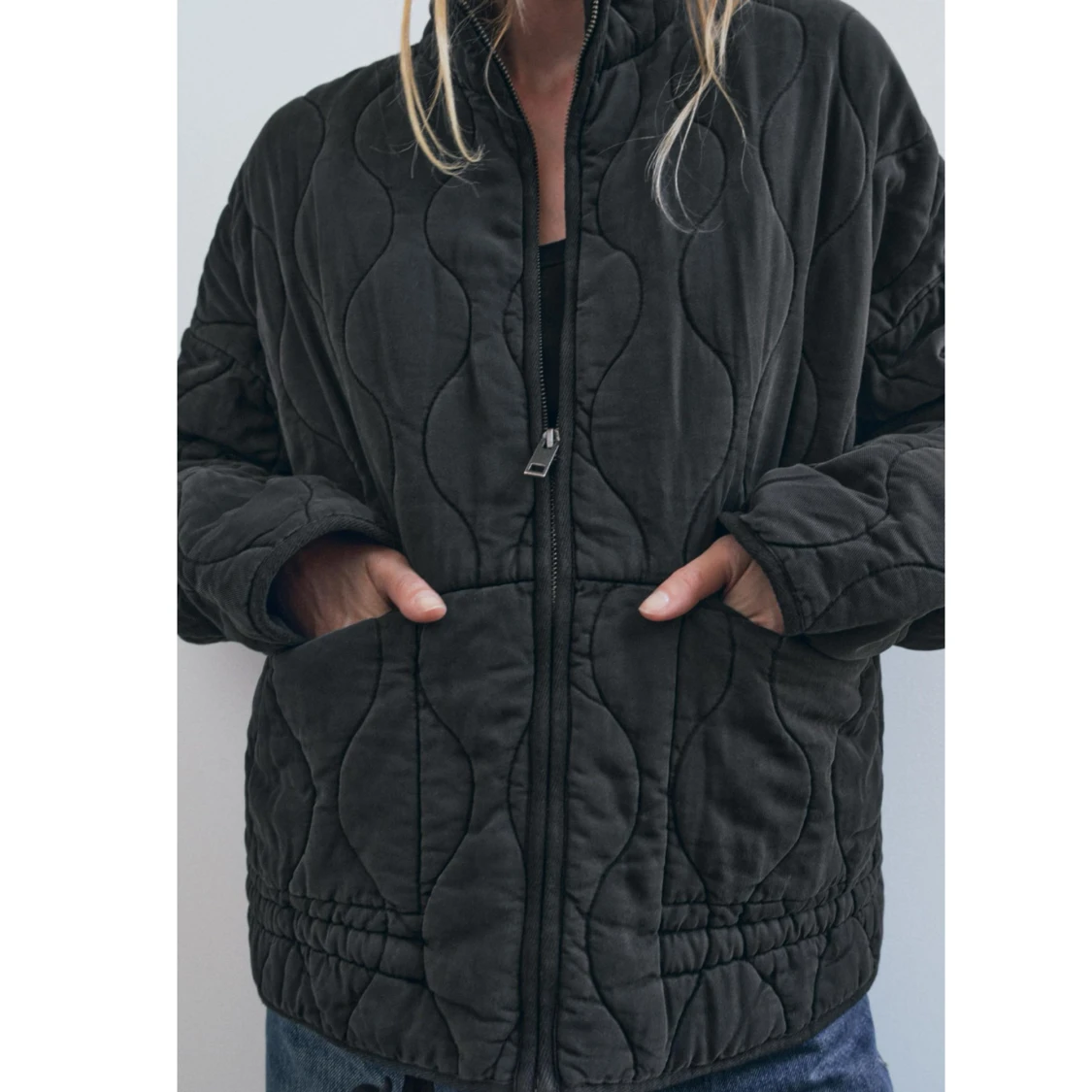 Svart quiltad jacka - 92