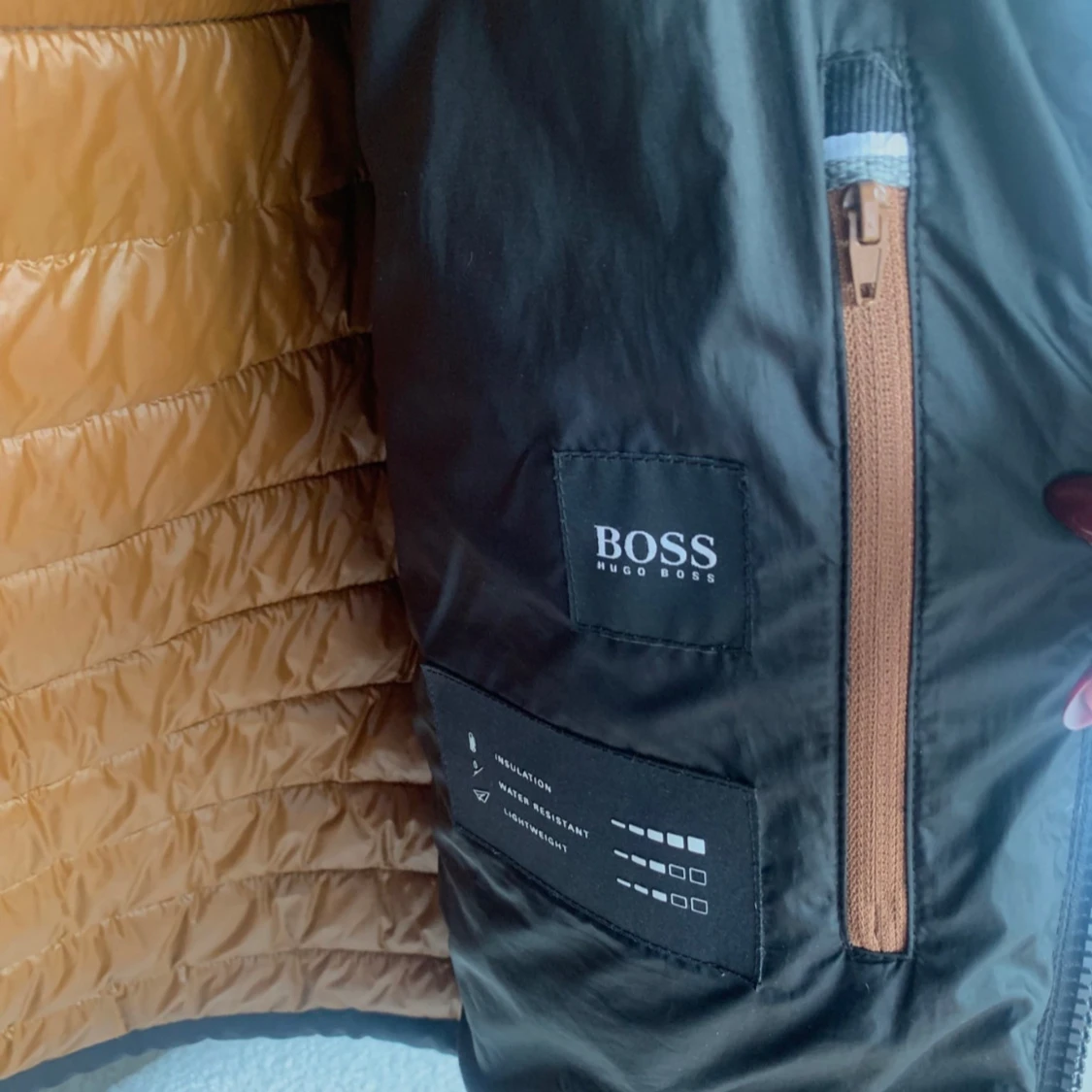 Hugo Boss jacka  - 93