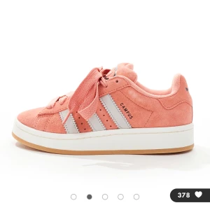 Rosa Adidas Campus sneakers - Snygga rosa Adidas Campus sneakers i mocka med vita detaljer