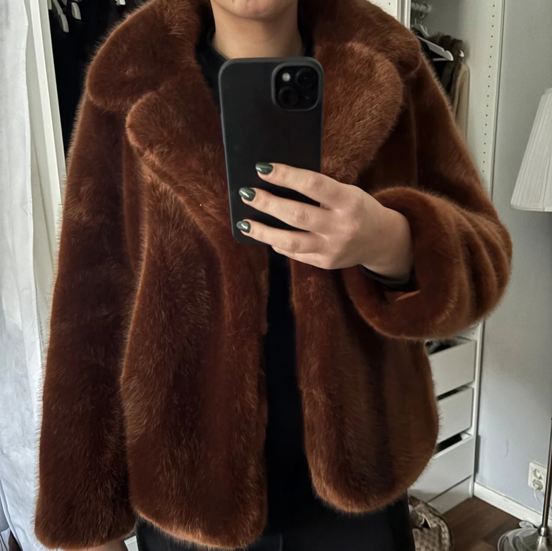 Brun pälsjacka